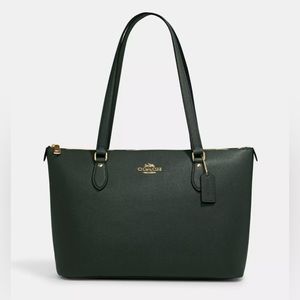 NWT Coach Gallery Tote in Amazon Green